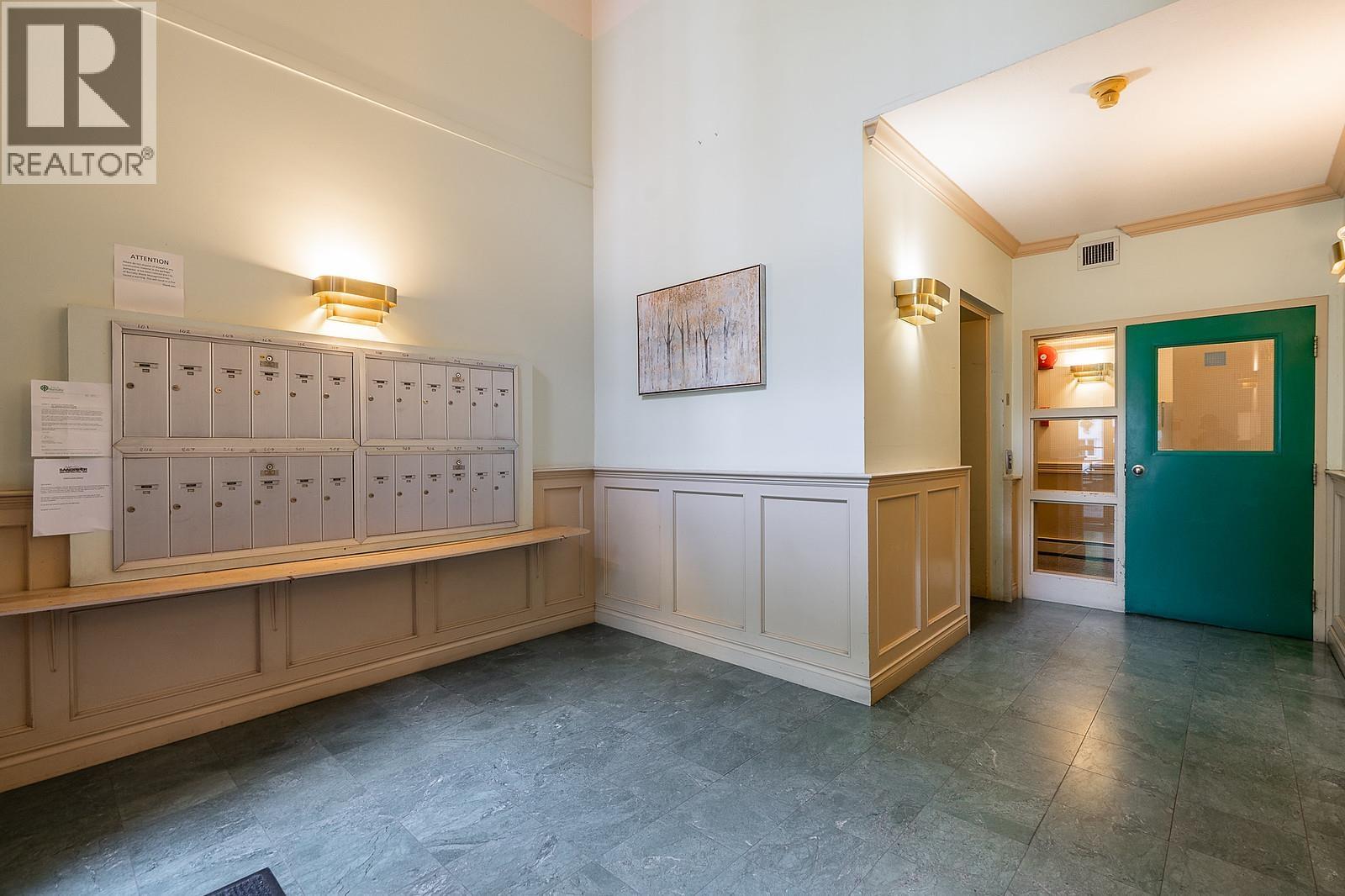 Photo 21 of 306 6688 Burlington Avenue, Burnaby BC