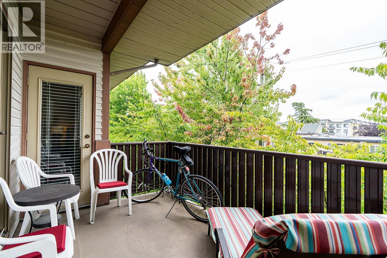 Photo 22 of 306 6688 Burlington Avenue, Burnaby BC