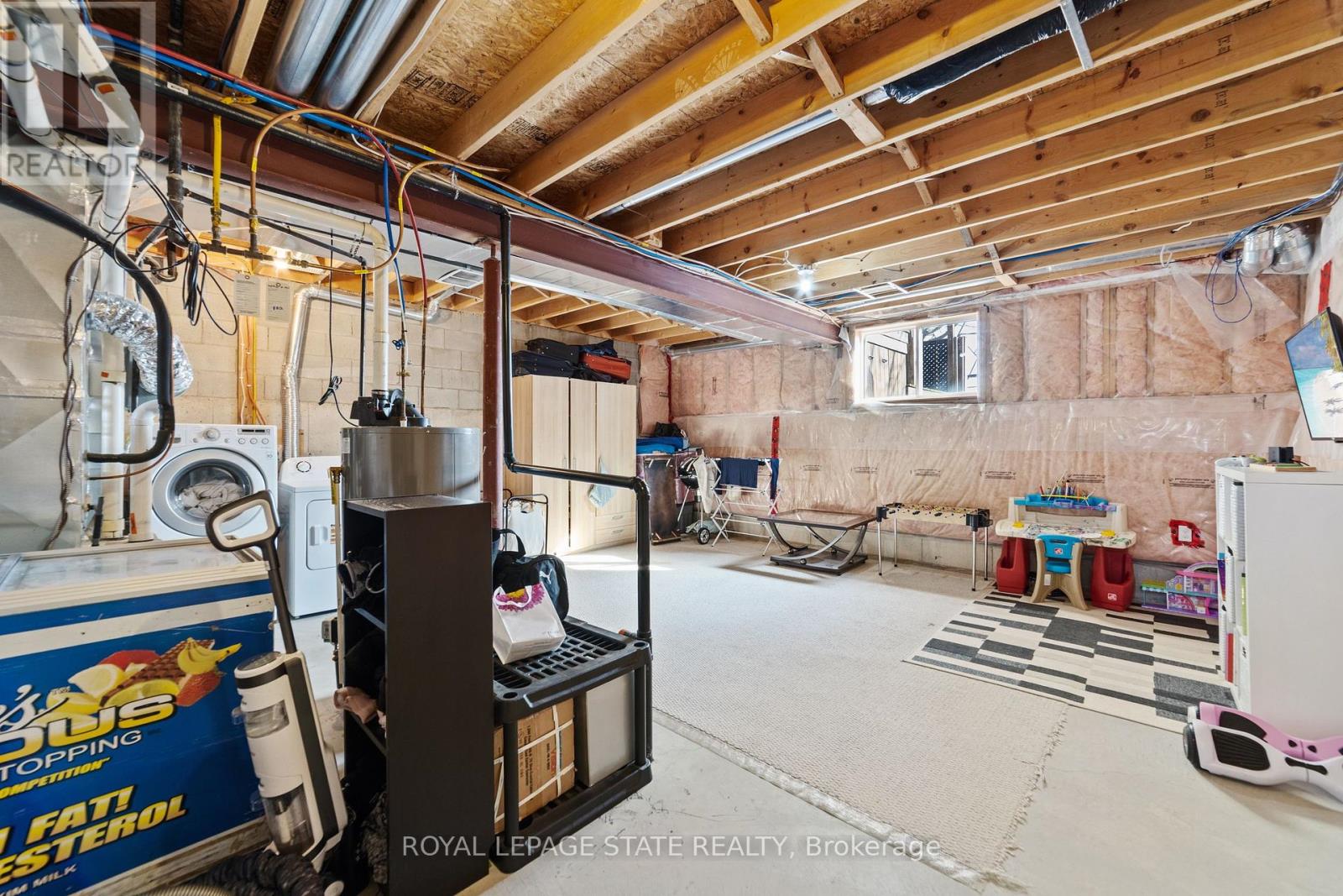 Photo 29 of 139 Periwinkle Drive, Hamilton ON