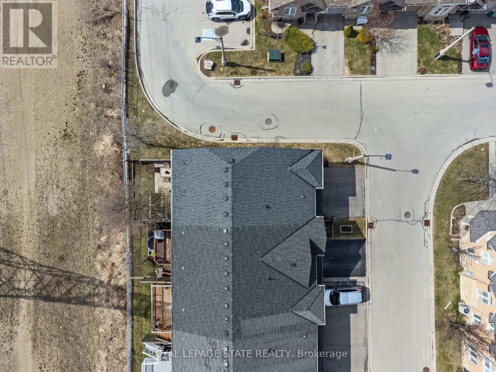 Photo 42 of 139 Periwinkle Drive, Hamilton ON
