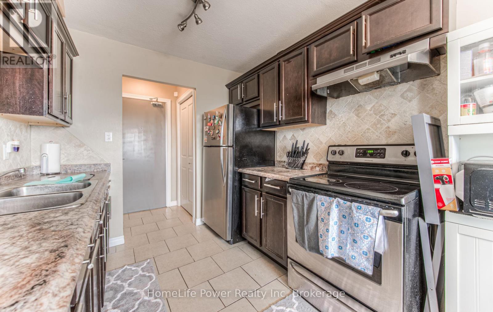Photo 19 of 501 283 Fairway Road N, Kitchener ON