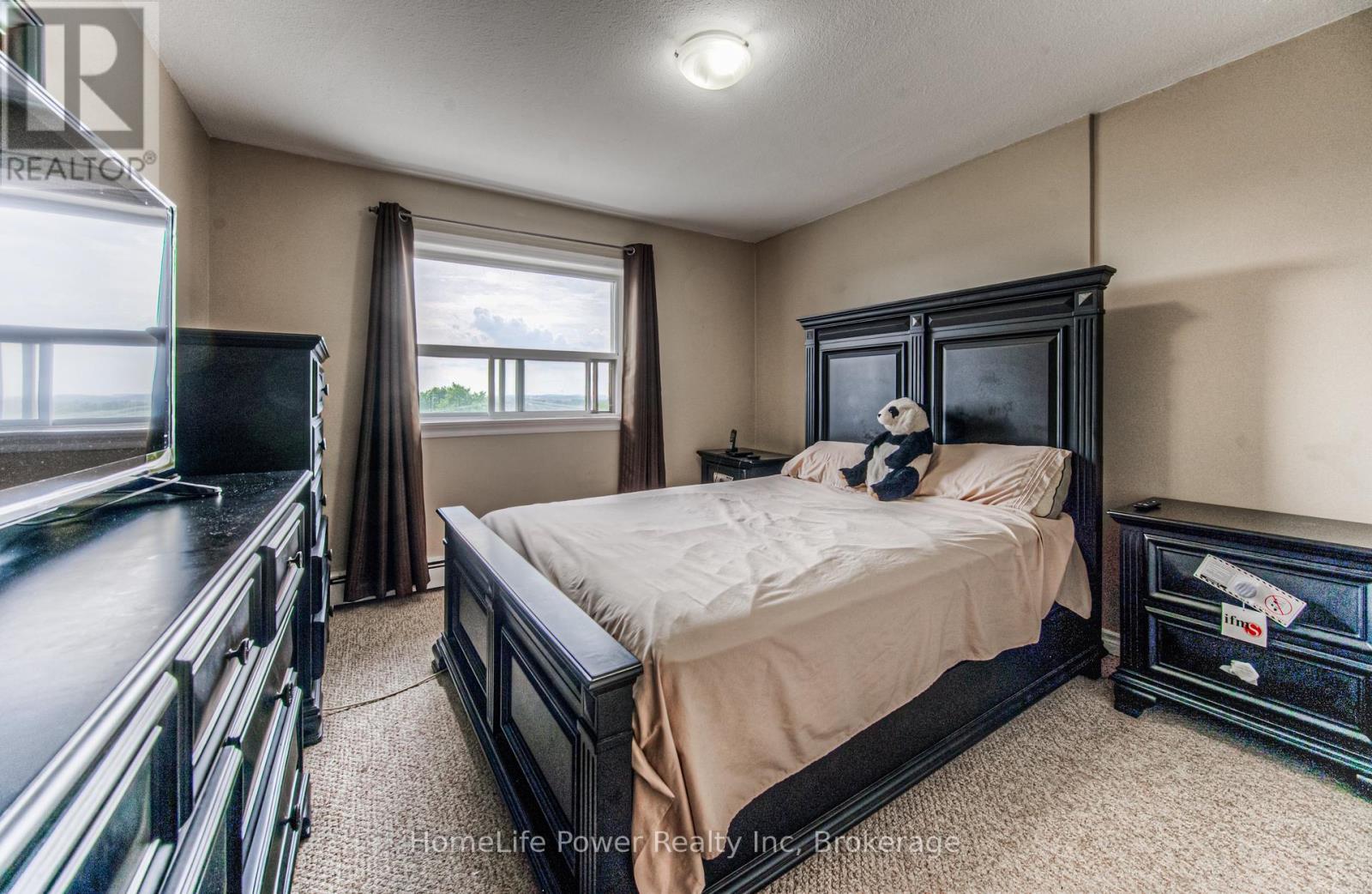 Photo 24 of 501 283 Fairway Road N, Kitchener ON