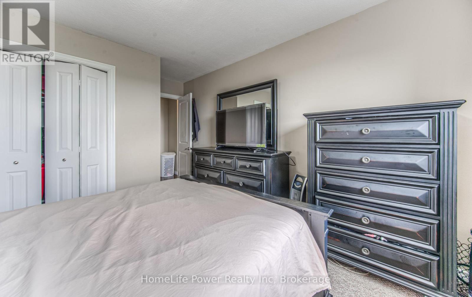 Photo 25 of 501 283 Fairway Road N, Kitchener ON