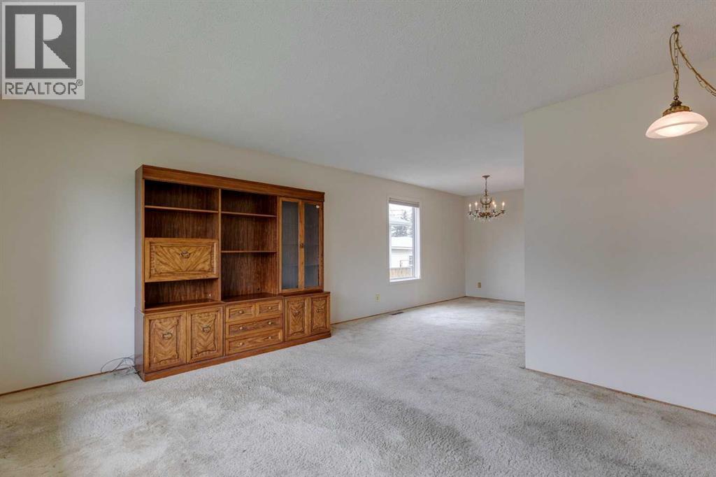 Single Family House Bungalow for Sale in  Pensacola Close SE Penbrooke Meadows Calgary 