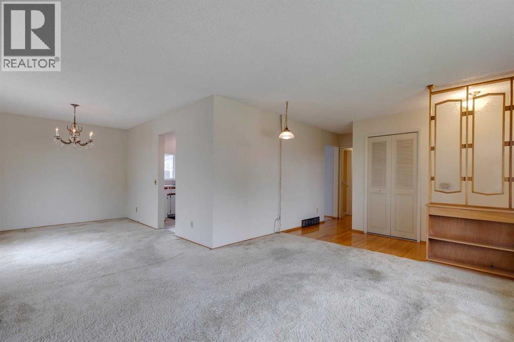 Single Family House Bungalow for Sale in  Pensacola Close SE Penbrooke Meadows Calgary 