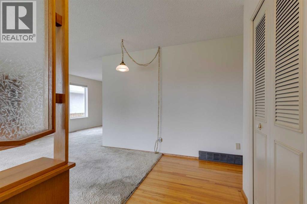 Single Family House Bungalow for Sale in  Pensacola Close SE Penbrooke Meadows Calgary 