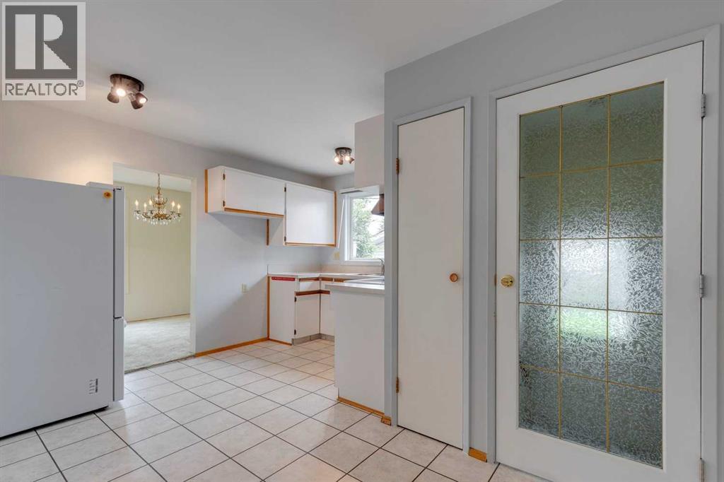 Single Family House Bungalow for Sale in  Pensacola Close SE Penbrooke Meadows Calgary 
