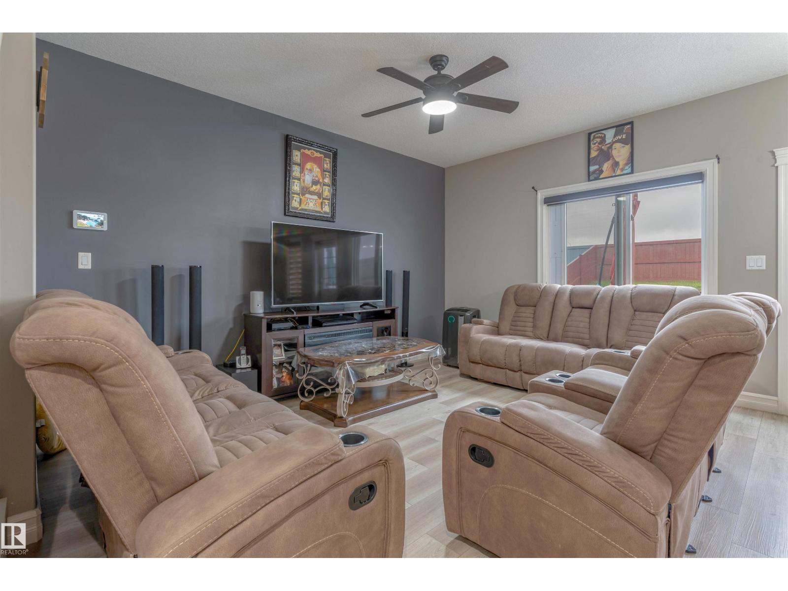 Photo 14 of 1128 33 A St Nw, Edmonton AB