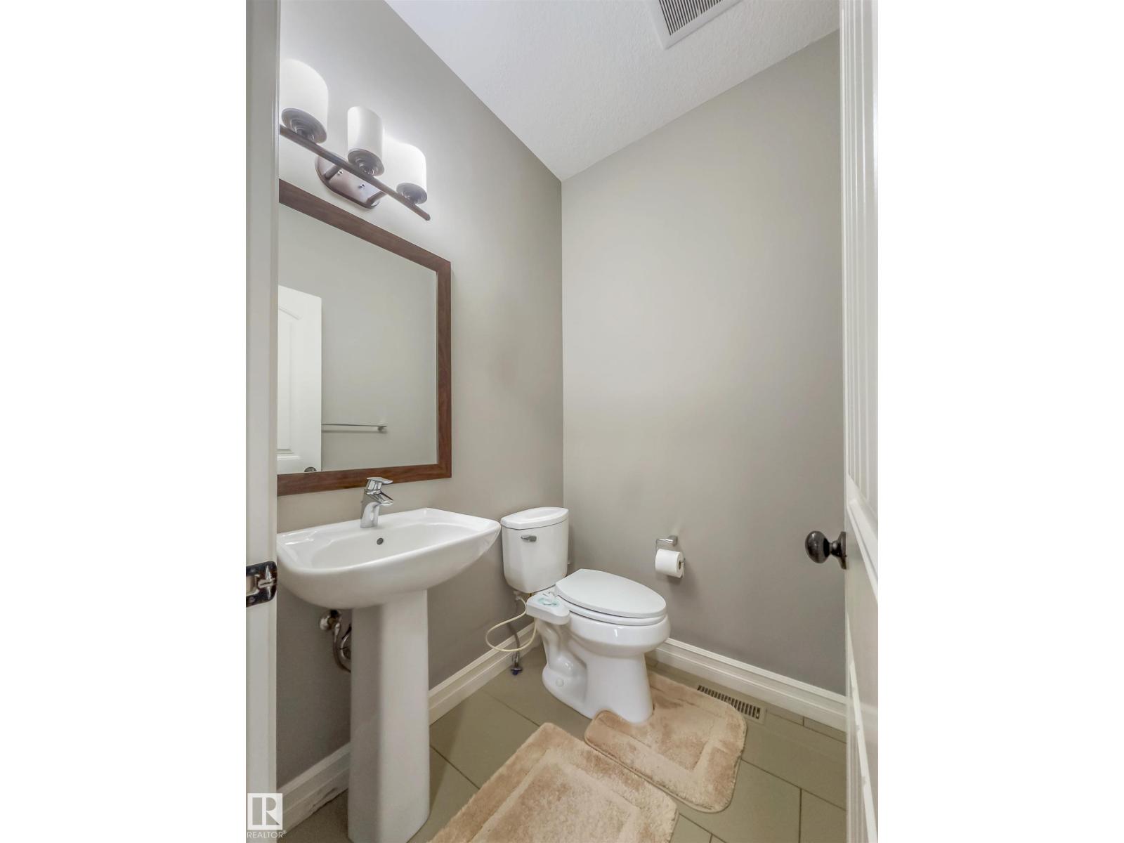 Photo 19 of 1128 33 A St Nw, Edmonton AB