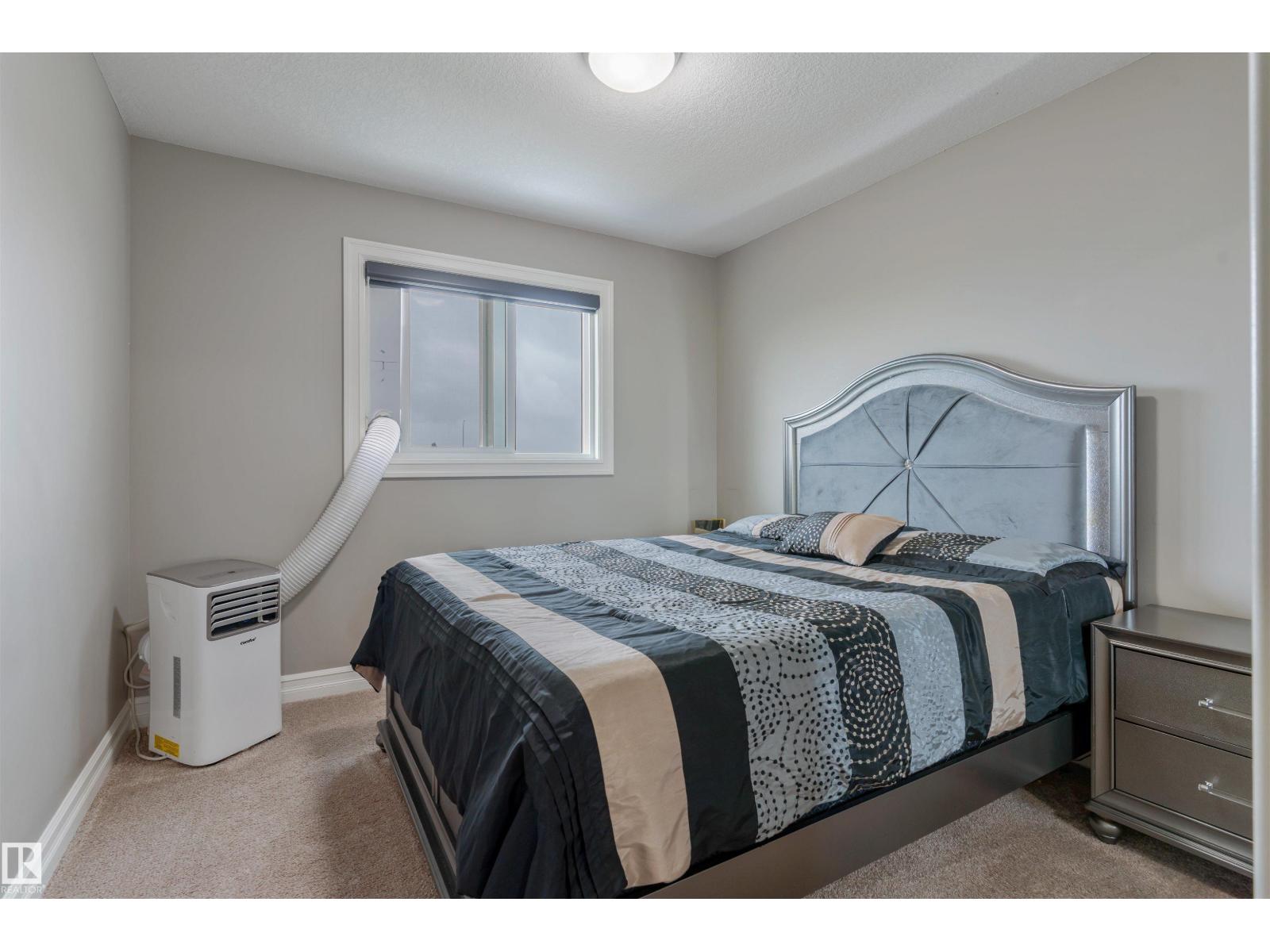 Photo 25 of 1128 33 A St Nw, Edmonton AB