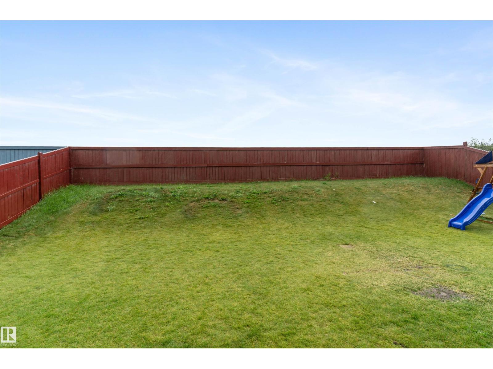 Photo 4 of 1128 33 A St Nw, Edmonton AB