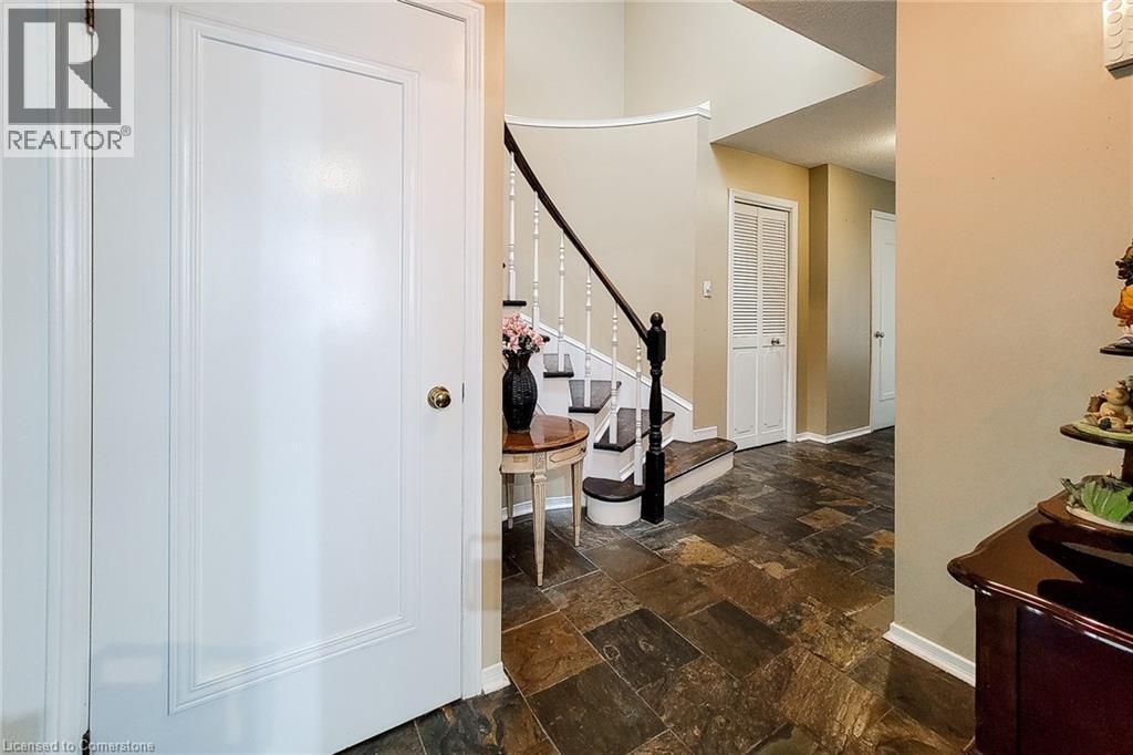 Photo 40 of 76 Baxter Crescent, Thorold ON