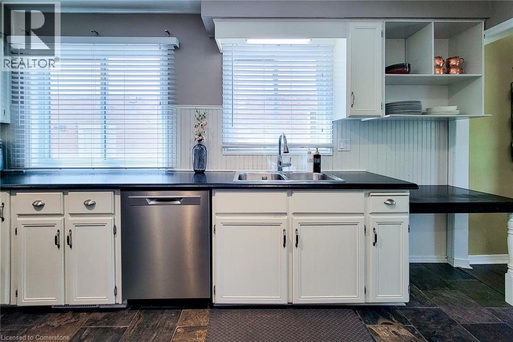 Photo 14 of 76 Baxter Crescent, Thorold ON
