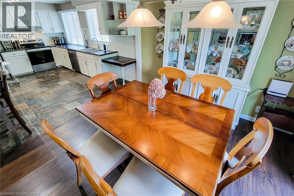 Photo 17 of 76 Baxter Crescent, Thorold ON