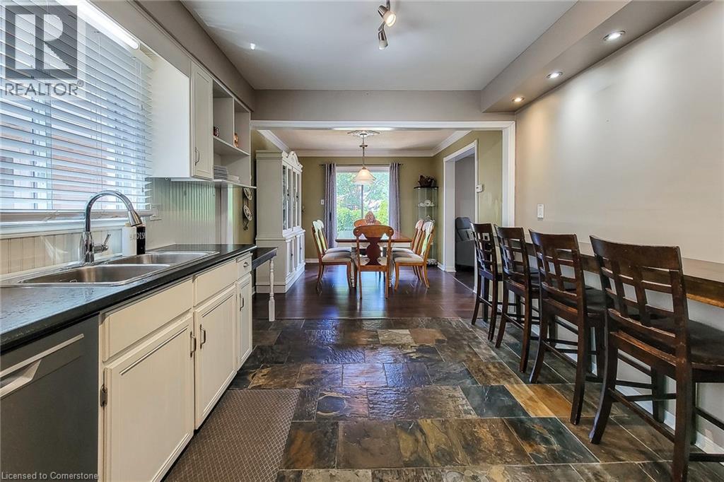 Photo 16 of 76 Baxter Crescent, Thorold ON