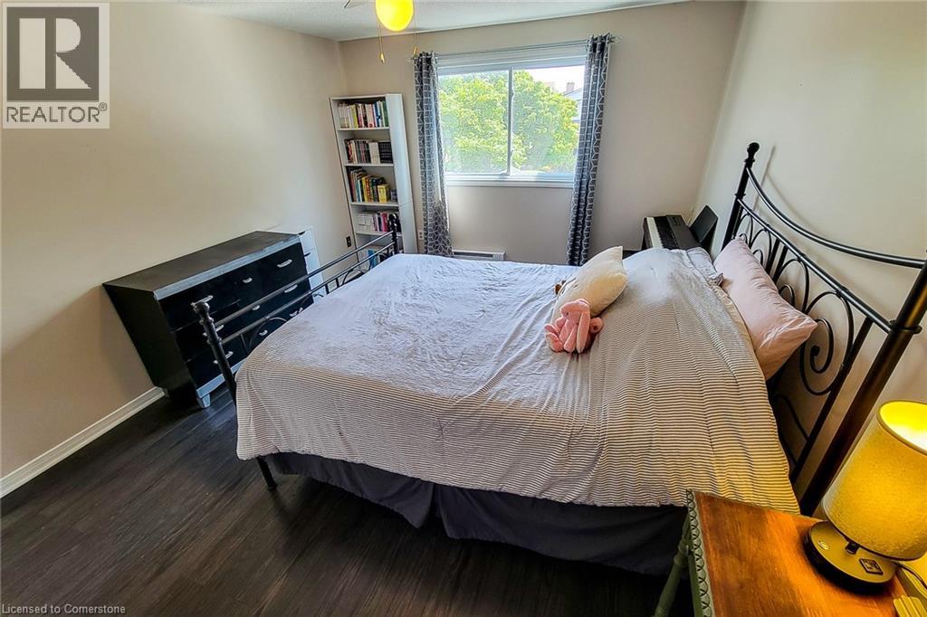 Photo 32 of 76 Baxter Crescent, Thorold ON