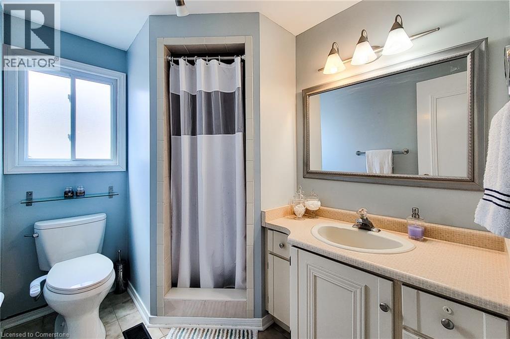 Photo 30 of 76 Baxter Crescent, Thorold ON