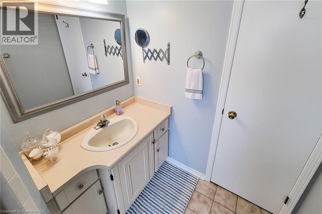 Photo 31 of 76 Baxter Crescent, Thorold ON