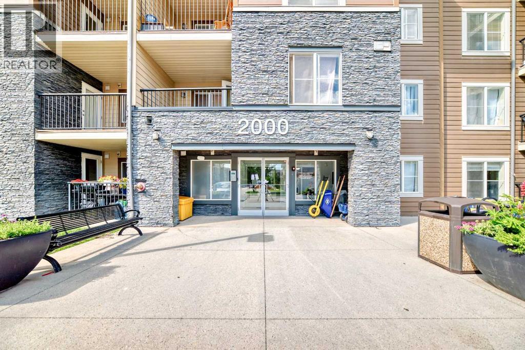 Photo 3 of 2433 81 Legacy Boulevard Se, Calgary AB