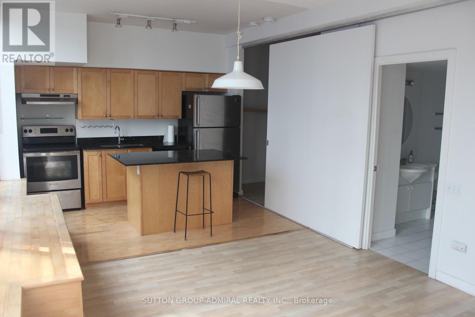 Photo 14 of 408 50 Camden Street, Toronto ON