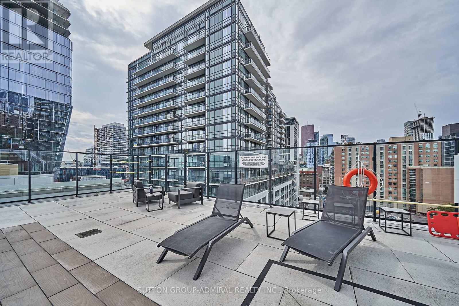 Photo 6 of 2401 55 Ontario Street, Toronto ON