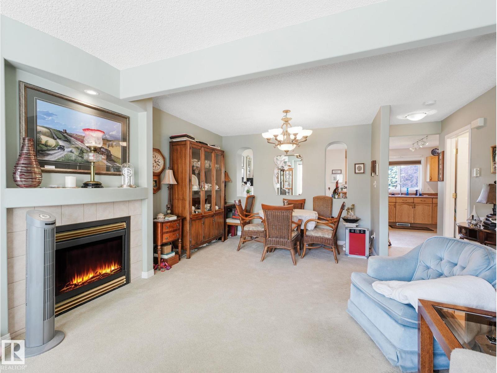 Photo 12 of 40 420 Hunters Gr Nw, Edmonton AB