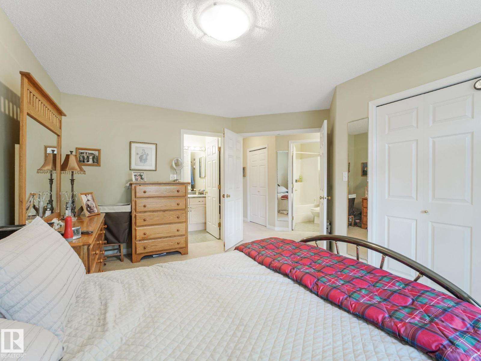 Photo 32 of 40 420 Hunters Gr Nw, Edmonton AB
