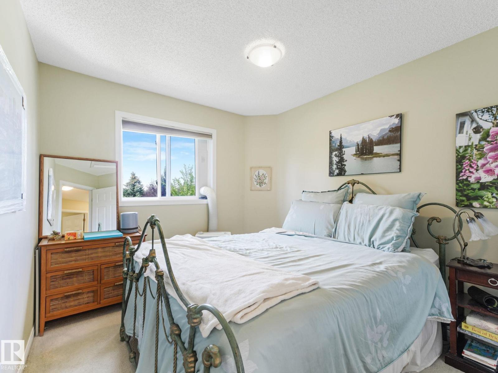 Photo 37 of 40 420 Hunters Gr Nw, Edmonton AB