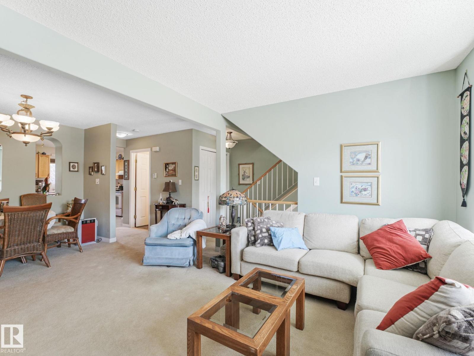 Photo 9 of 40 420 Hunters Gr Nw, Edmonton AB