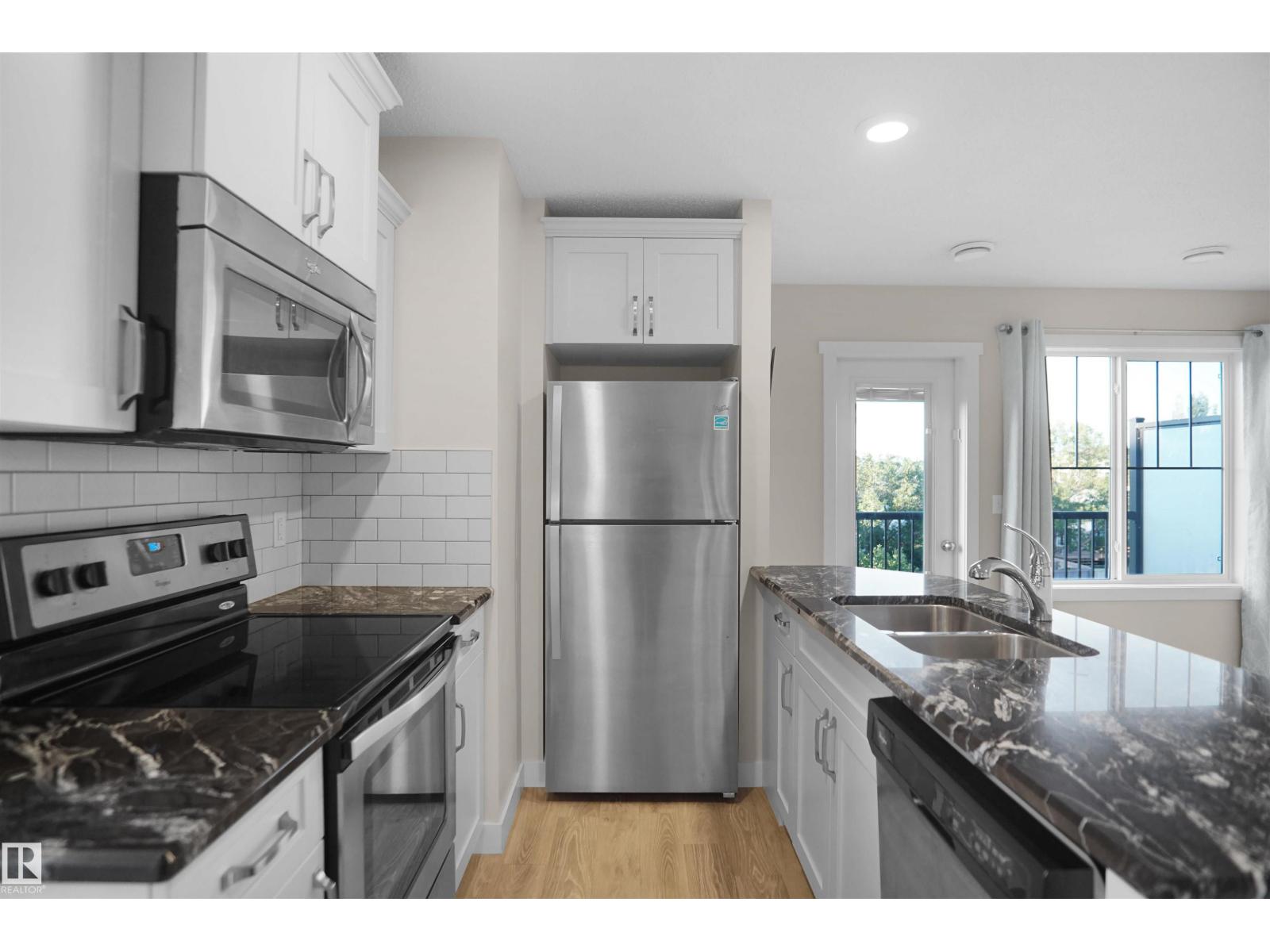 Photo 10 of 4 12815 Cumberland Rd Nw, Edmonton AB