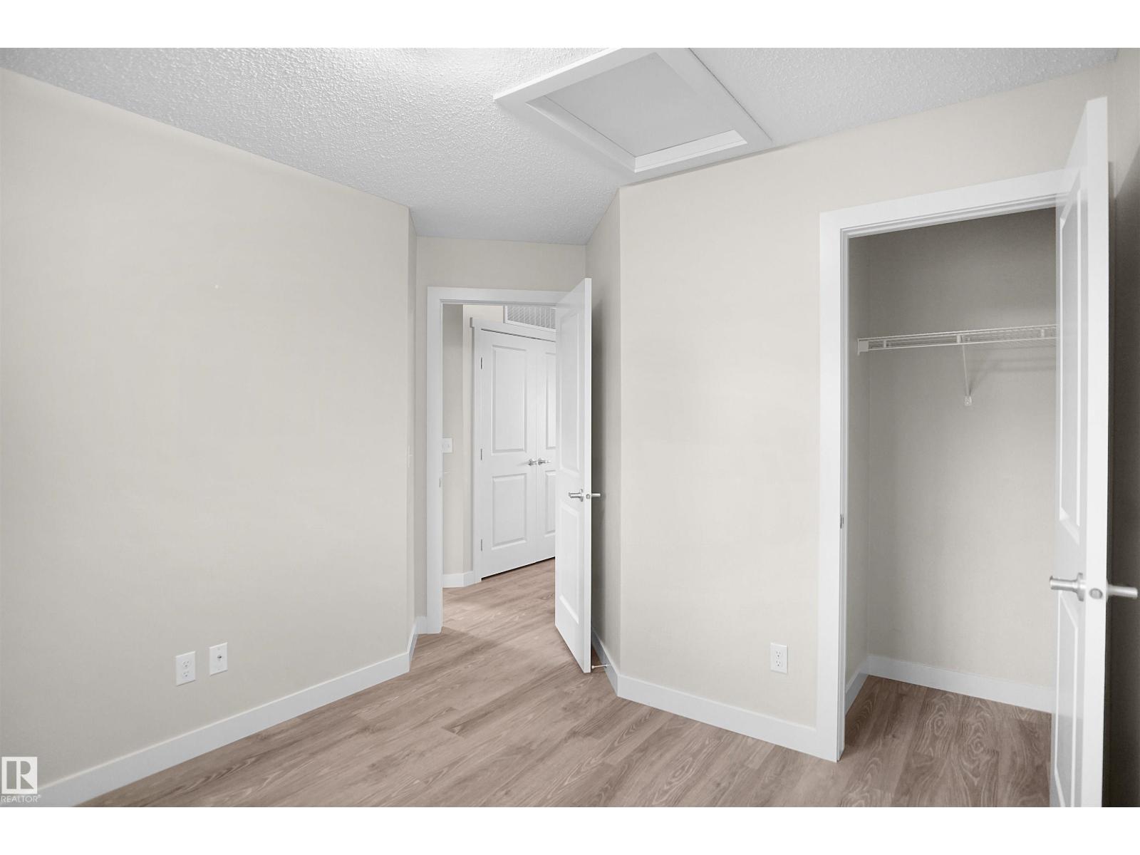 Photo 15 of 4 12815 Cumberland Rd Nw, Edmonton AB