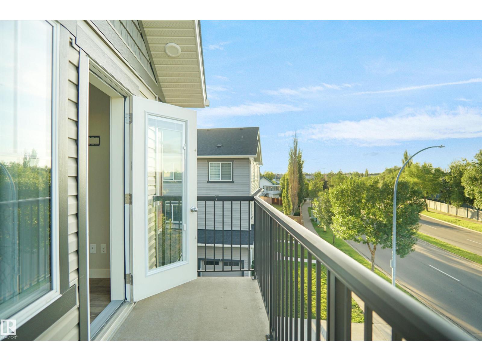 Photo 19 of 4 12815 Cumberland Rd Nw, Edmonton AB
