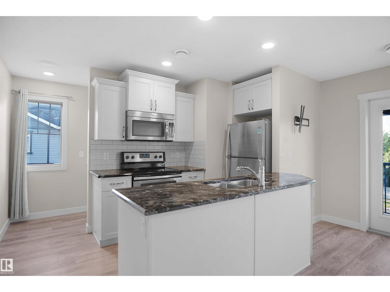Photo 4 of 4 12815 Cumberland Rd Nw, Edmonton AB