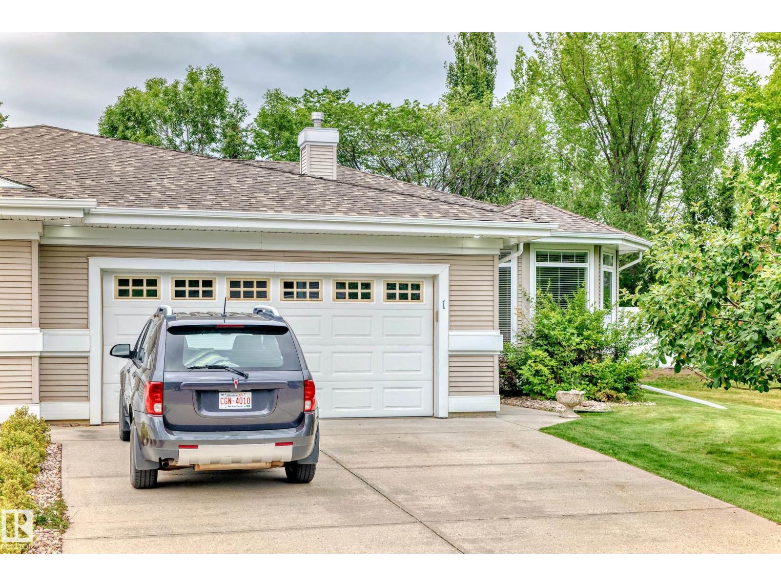 Photo 1 of 1 Hendrie Dr, Stony Plain AB