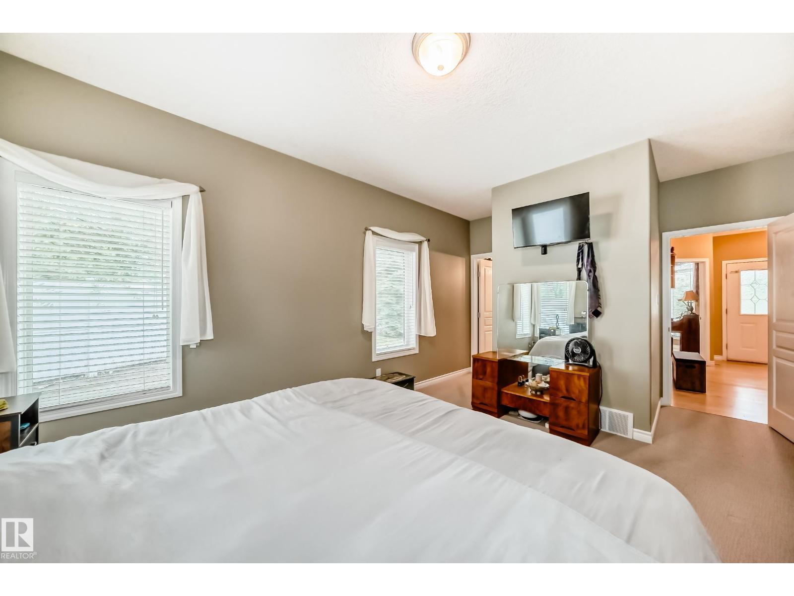 Photo 16 of 1 Hendrie Dr, Stony Plain AB
