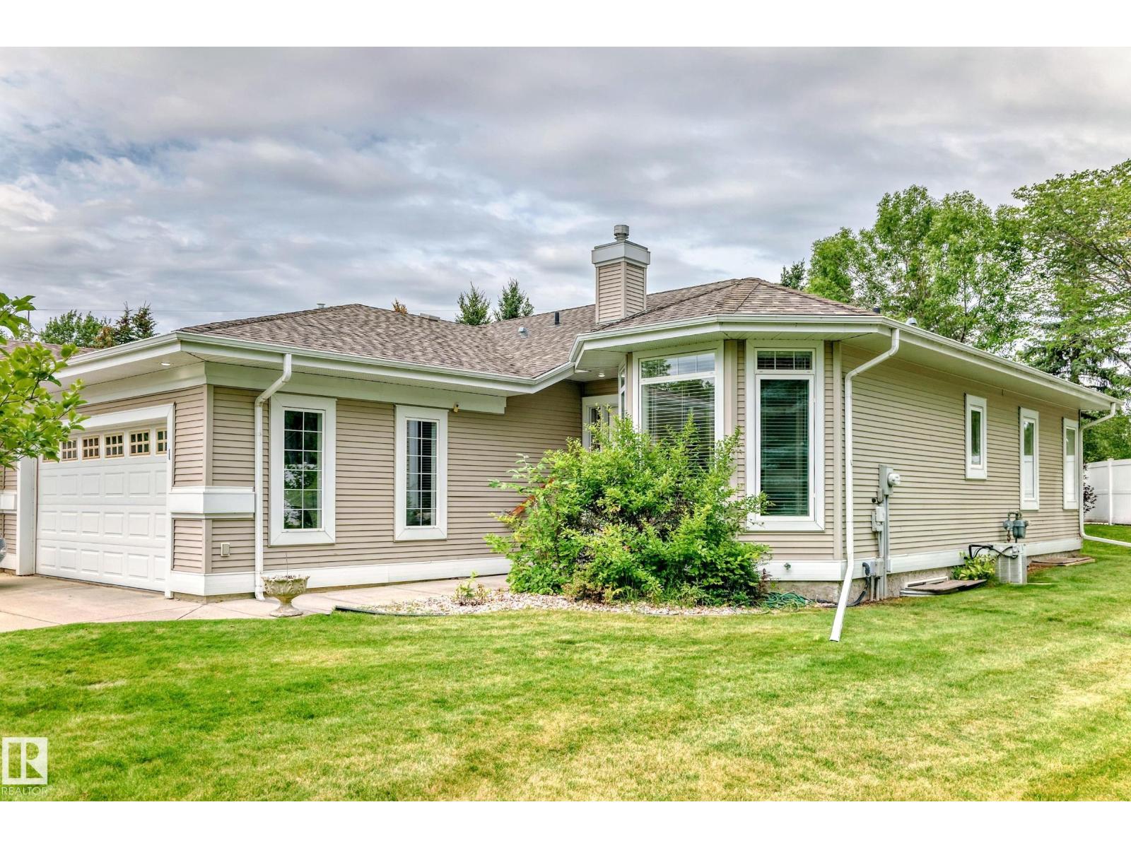 Photo 25 of 1 Hendrie Dr, Stony Plain AB