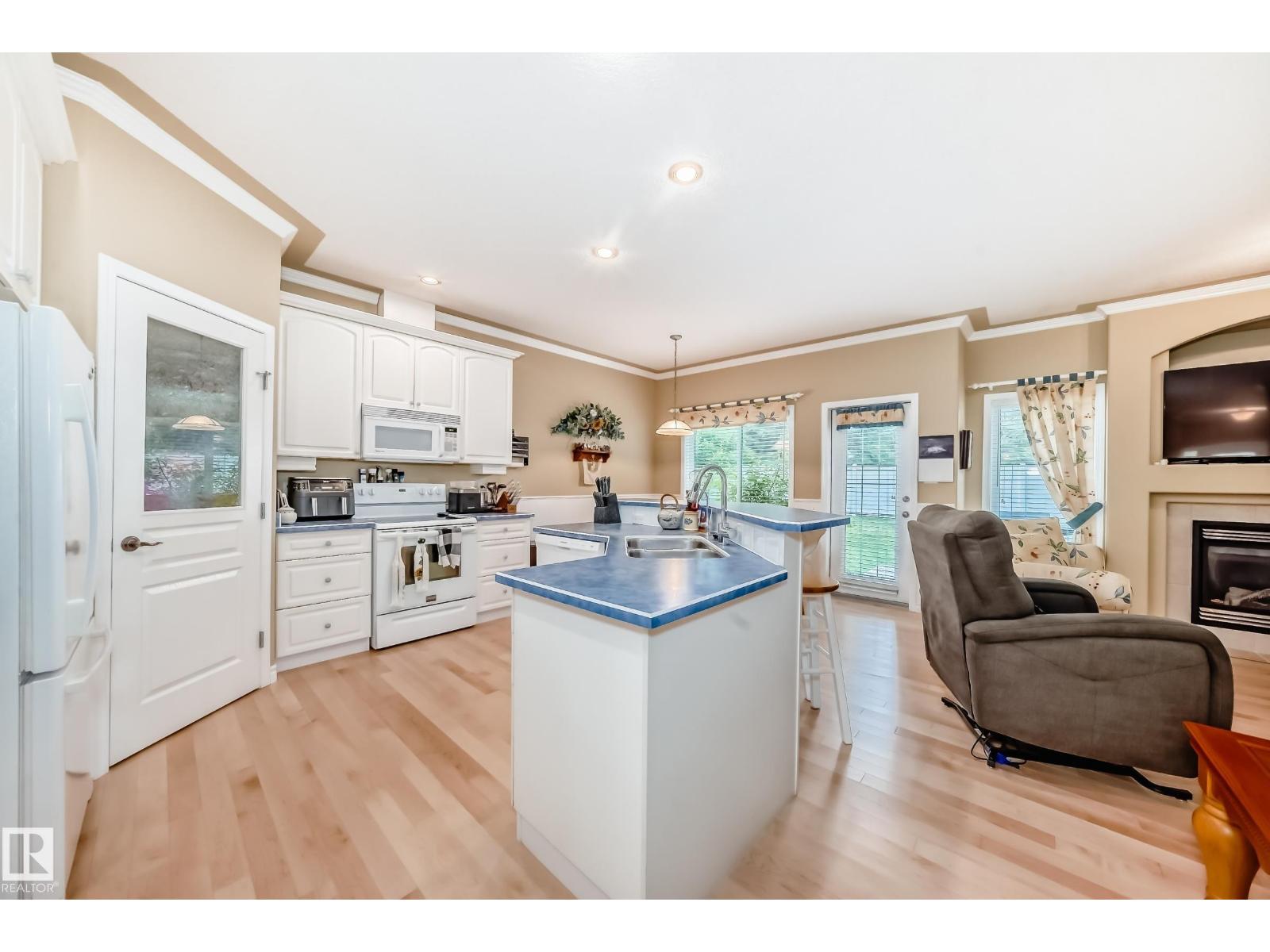 Photo 6 of 1 Hendrie Dr, Stony Plain AB