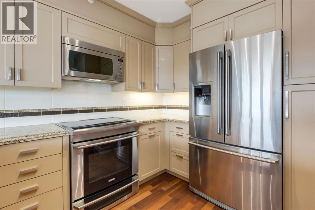 Single Family House for Sale in   Eau Claire Avenue SW Eau Claire Calgary 