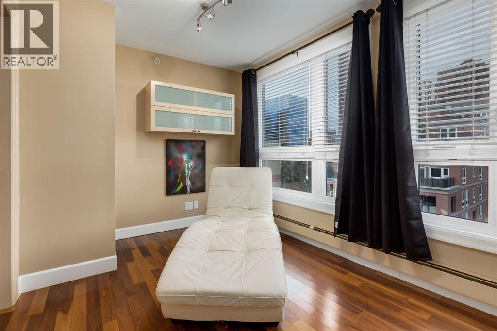 Single Family House for Sale in   Eau Claire Avenue SW Eau Claire Calgary 