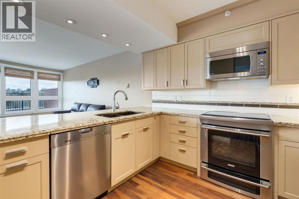 Single Family House for Sale in   Eau Claire Avenue SW Eau Claire Calgary 