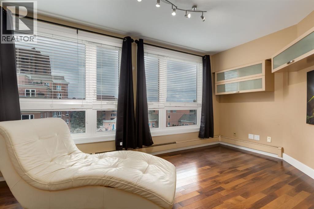 Single Family House for Sale in   Eau Claire Avenue SW Eau Claire Calgary 