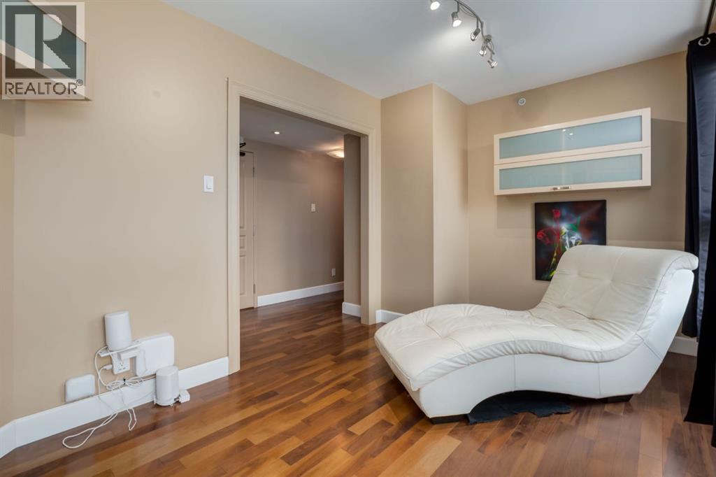 Single Family House for Sale in   Eau Claire Avenue SW Eau Claire Calgary 