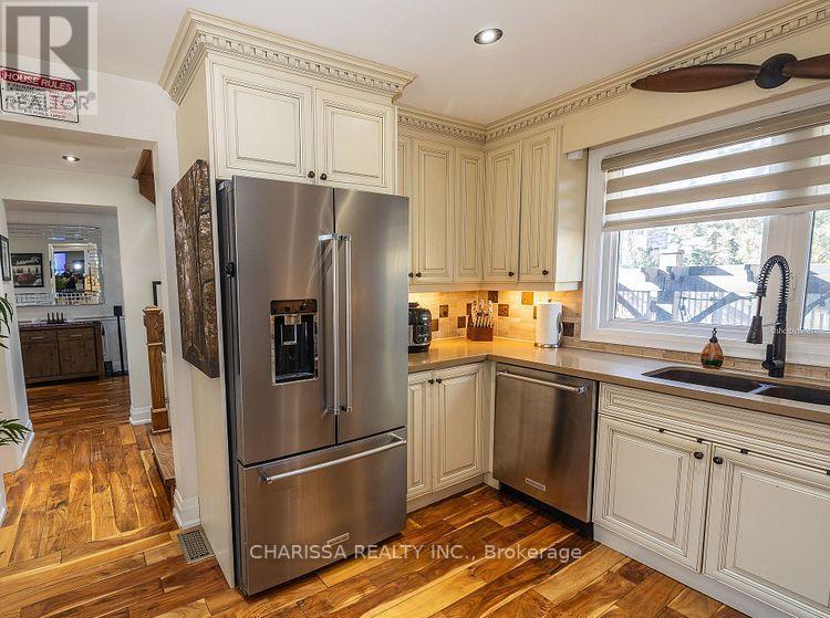 Photo 10 of Upper 60 Belvedere Drive, Oakville ON