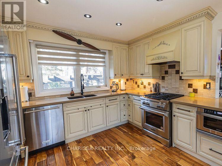 Photo 13 of Upper 60 Belvedere Drive, Oakville ON