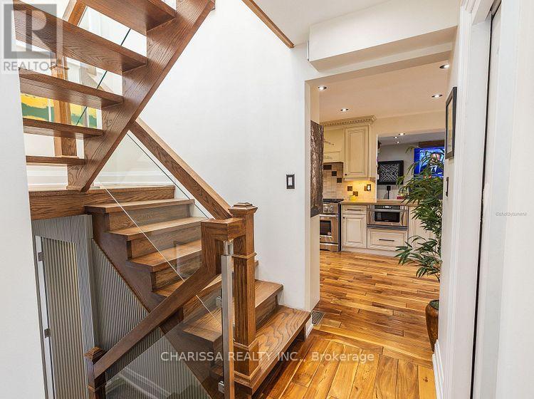 Photo 16 of Upper 60 Belvedere Drive, Oakville ON