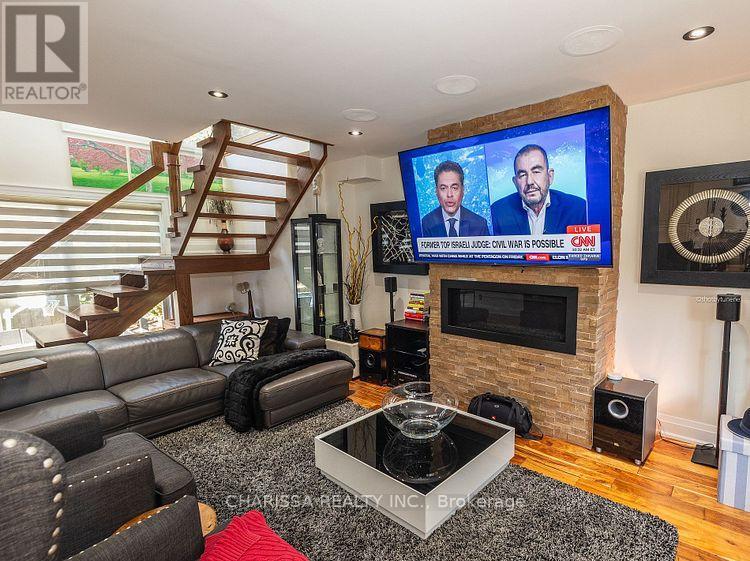 Photo 5 of Upper 60 Belvedere Drive, Oakville ON