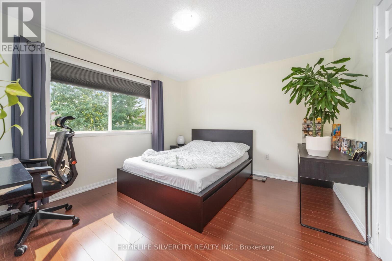 Photo 24 of 85 Dandelion Road, Brampton ON