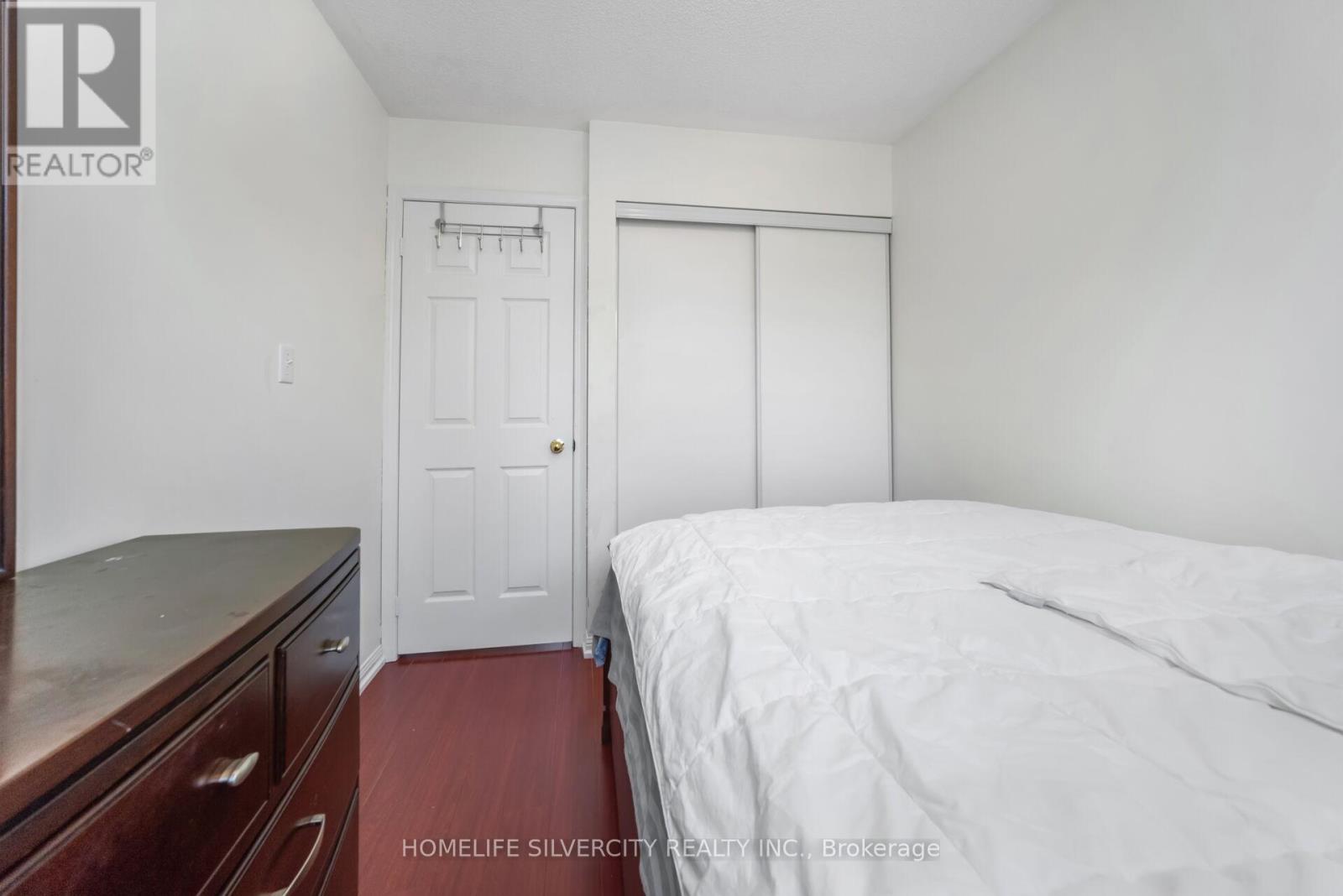Photo 33 of 85 Dandelion Road, Brampton ON