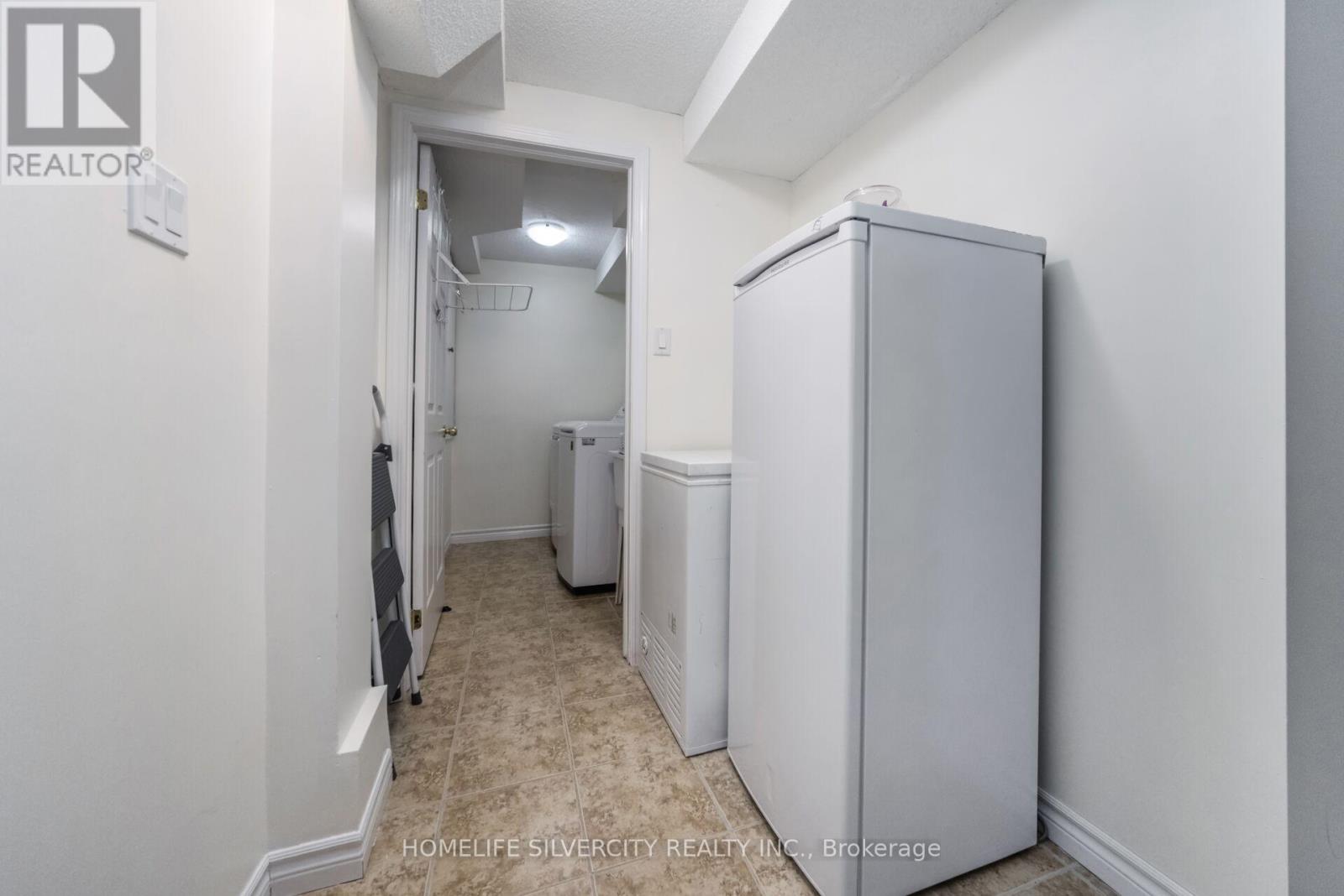 Photo 38 of 85 Dandelion Road, Brampton ON