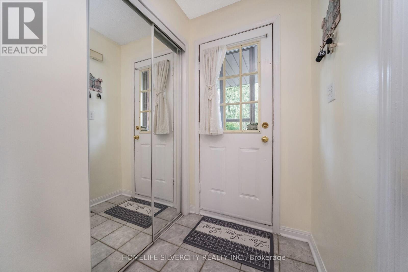 Photo 7 of 85 Dandelion Road, Brampton ON
